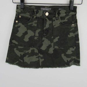DL1961 Girls' Jenny Mini Skirt in Victory Camo sz 8